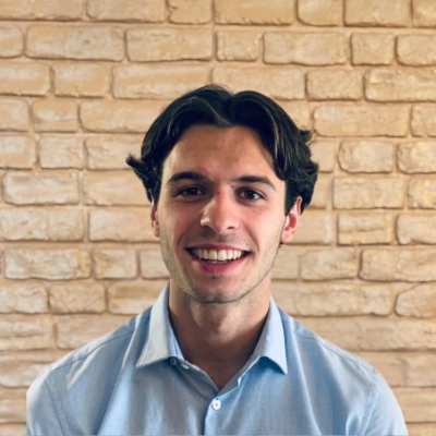 Louis - Analyse financier & responsable appels sélections